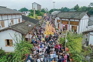 敢打敢拼！库明加常规时间防住塔图姆绝杀 13中8拿到17分7板2断